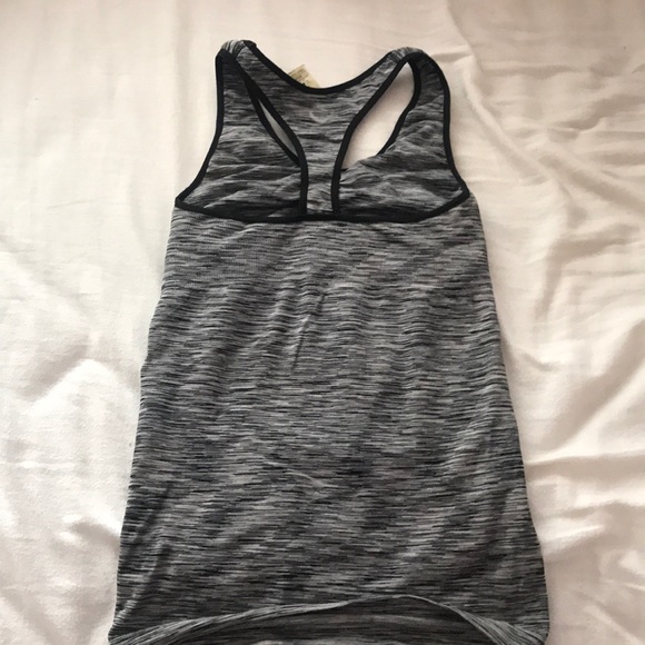 Athletic top - Picture 2 of 2